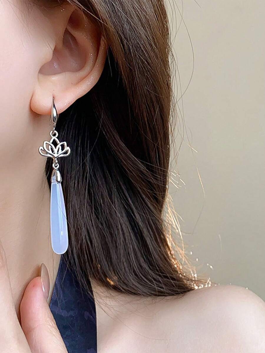 Ethnic Wear In Fashion - Elegant Chinese Style Lotus Teardrop Dangle