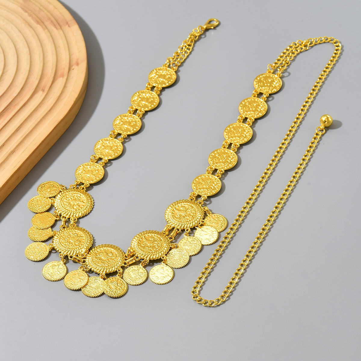 Golden Coin Pattern Bridal Bel - Ethnic Gown 리뷰 및 가격