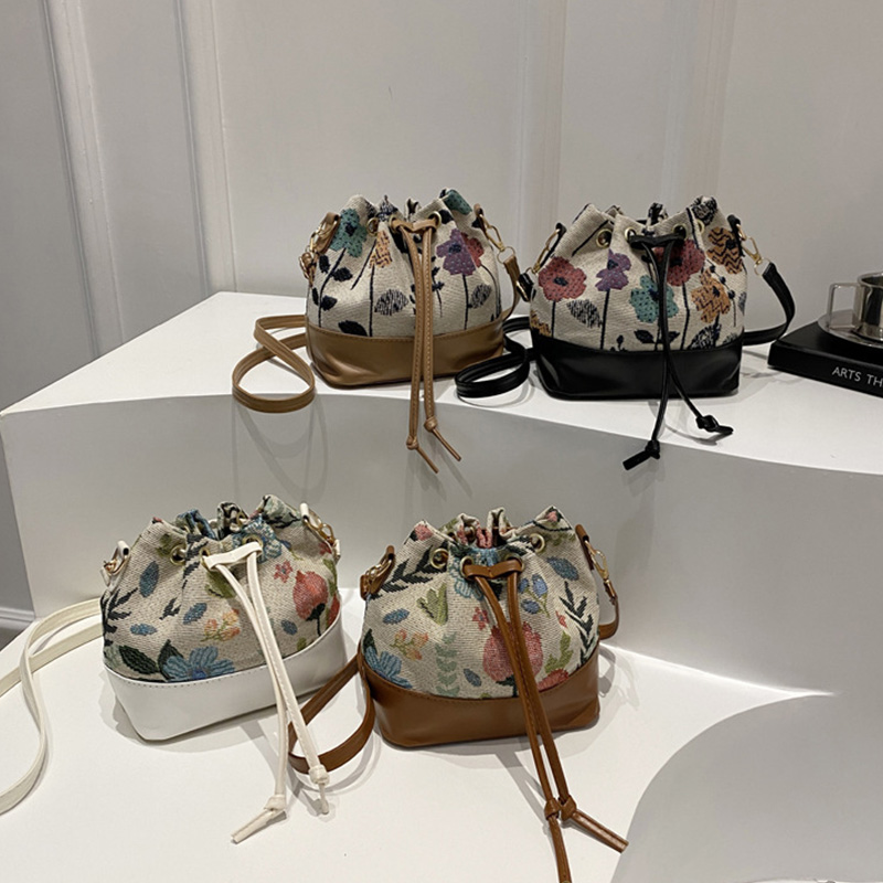 Ethnic Style Crossbody Shoulde - Ethnic Fashion For Ladies 리뷰 및 가격